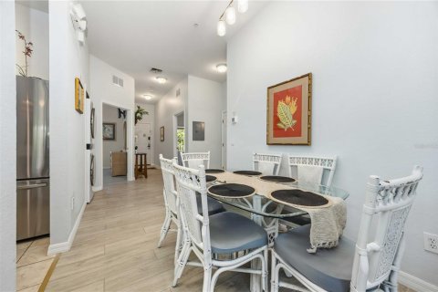Condo in Davenport, Florida, 3 bedrooms  № 2115158 - photo 9