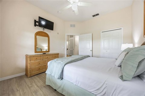 Condo in Davenport, Florida, 3 bedrooms  № 2115158 - photo 27