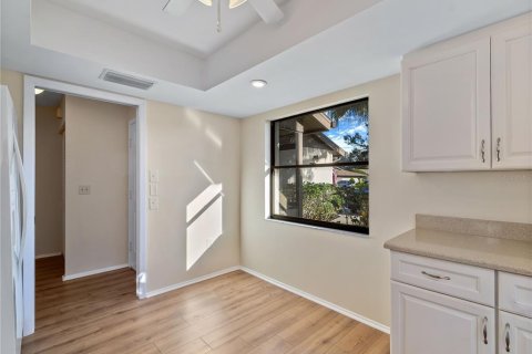 House in Sarasota, Florida 2 bedrooms, 109.07 sq.m. № 2223810 - photo 6