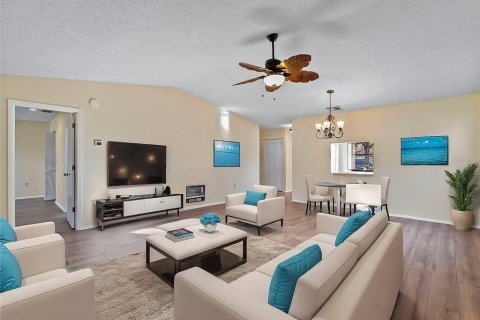 House in Sarasota, Florida 2 bedrooms, 109.07 sq.m. № 2223810 - photo 12