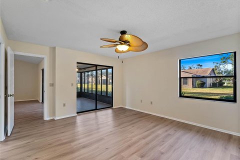 House in Sarasota, Florida 2 bedrooms, 109.07 sq.m. № 2223810 - photo 14