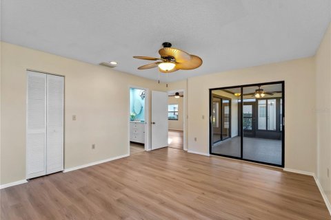 House in Sarasota, Florida 2 bedrooms, 109.07 sq.m. № 2223810 - photo 16