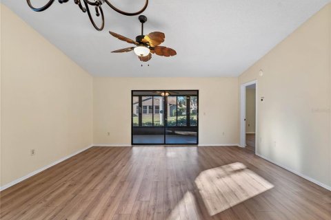 House in Sarasota, Florida 2 bedrooms, 109.07 sq.m. № 2223810 - photo 11