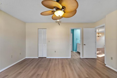 House in Sarasota, Florida 2 bedrooms, 109.07 sq.m. № 2223810 - photo 15