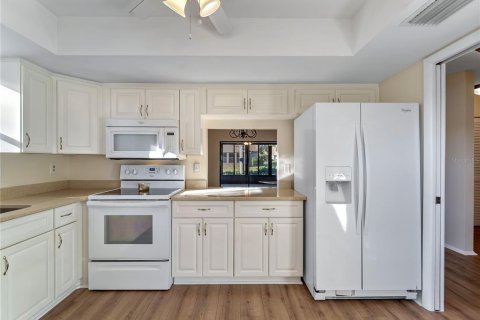 House in Sarasota, Florida 2 bedrooms, 109.07 sq.m. № 2223810 - photo 5