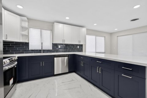 Casa en venta en Hobe Sound, Florida, 3 dormitorios, 141.95 m2 № 2340034 - foto 18
