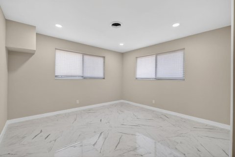 Casa en venta en Hobe Sound, Florida, 3 dormitorios, 141.95 m2 № 2340034 - foto 28