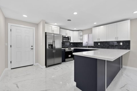 Casa en venta en Hobe Sound, Florida, 3 dormitorios, 141.95 m2 № 2340034 - foto 16