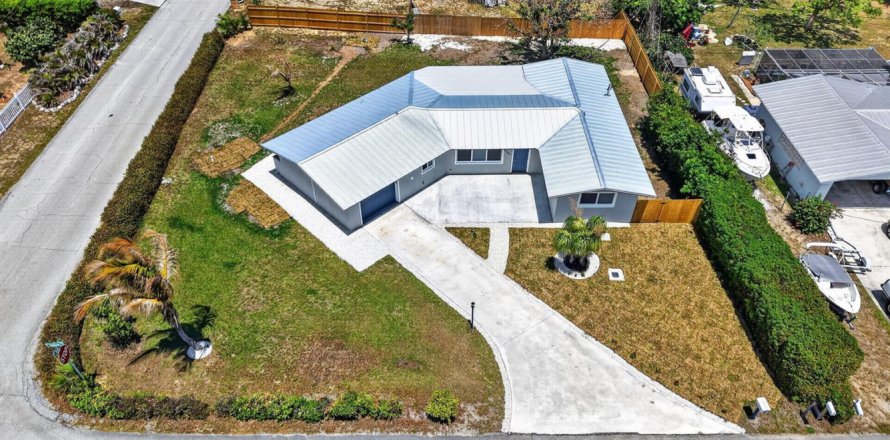 Casa en Hobe Sound, Florida 3 dormitorios, 141.95 m2 № 2340034