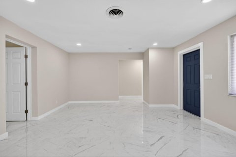 Casa en venta en Hobe Sound, Florida, 3 dormitorios, 141.95 m2 № 2340034 - foto 7