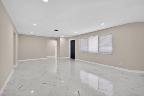 Casa en venta en Hobe Sound, Florida, 3 dormitorios, 141.95 m2 № 2340034 - foto 10