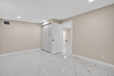 Casa en venta en Hobe Sound, Florida, 3 dormitorios, 141.95 m2 № 2340034 - foto 25