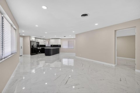 Casa en venta en Hobe Sound, Florida, 3 dormitorios, 141.95 m2 № 2340034 - foto 6