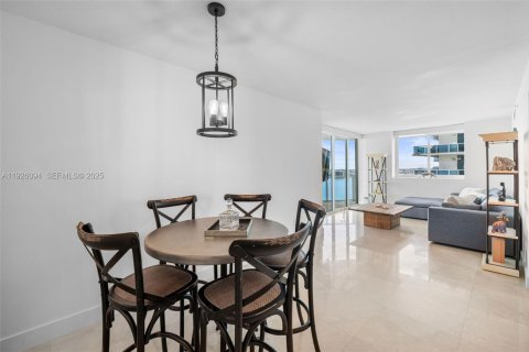Condominio en venta en Miami, Florida, 2 dormitorios, 140.1 m2 № 2154799 - foto 12