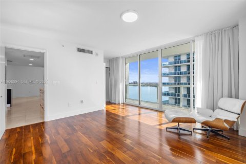 Condominio en venta en Miami, Florida, 2 dormitorios, 140.1 m2 № 2154799 - foto 19