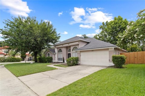 House in Orlando, Florida 3 bedrooms, 165.37 sq.m. № 1802147 - photo 2