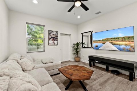 House in Tampa, Florida 3 bedrooms, 133.78 sq.m. № 2203526 - photo 14