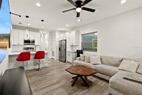 House in Tampa, Florida 3 bedrooms, 133.78 sq.m. № 2203526 - photo 15
