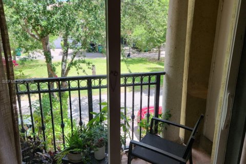 Touwnhouse à vendre à Miami, Floride: 3 chambres, 144.83 m2 № 2055529 - photo 16