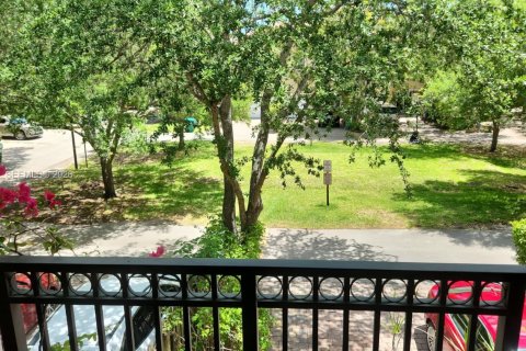 Touwnhouse à vendre à Miami, Floride: 3 chambres, 144.83 m2 № 2055529 - photo 17