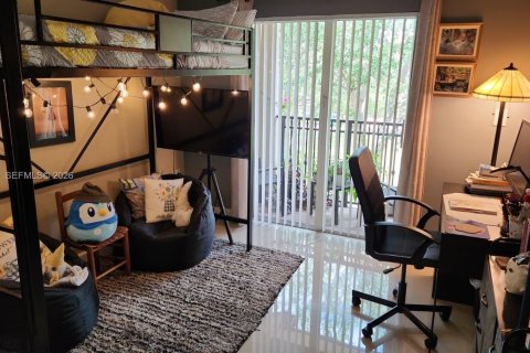 Touwnhouse à vendre à Miami, Floride: 3 chambres, 144.83 m2 № 2055529 - photo 15