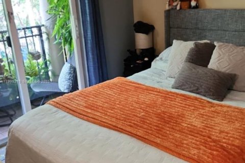 Touwnhouse à vendre à Miami, Floride: 3 chambres, 144.83 m2 № 2055529 - photo 13