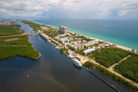 House in Hollywood, Florida 1 bedroom № 1880018 - photo 9
