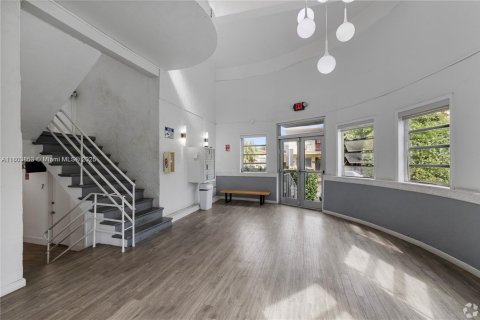 Снять в аренду квартиру в Майами-Бич, Флорида 37.16м2, № 2034659 - фото 7