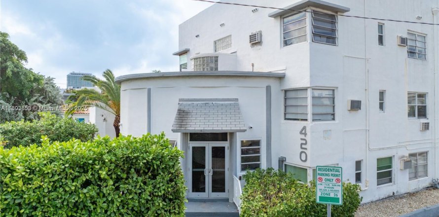 Студия в Майами-Бич, Флорида № 2034659