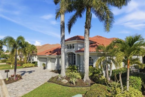 House in Palmetto, Florida 5 bedrooms, 326.64 sq.m. № 2097111 - photo 5