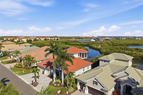 House in Palmetto, Florida 5 bedrooms, 326.64 sq.m. № 2097111 - photo 6