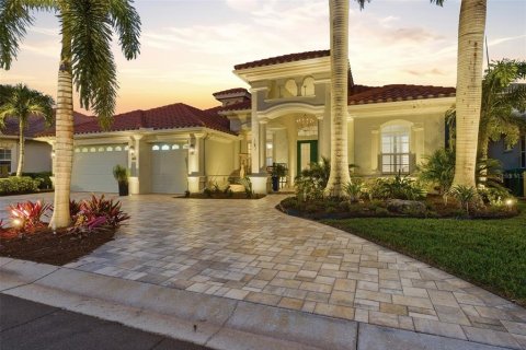 House in Palmetto, Florida 5 bedrooms, 326.64 sq.m. № 2097111 - photo 8