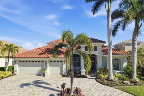 House in Palmetto, Florida 5 bedrooms, 326.64 sq.m. № 2097111 - photo 7