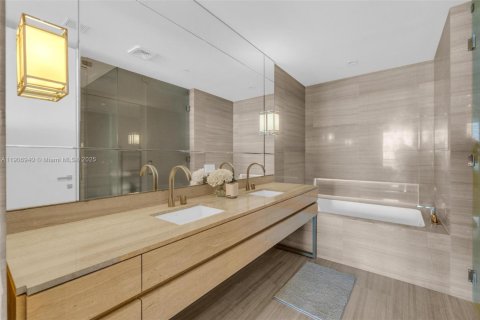 Condominio en alquiler en Sunny Isles Beach, Florida, 4 dormitorios, 229.28 m2 № 2052722 - foto 12