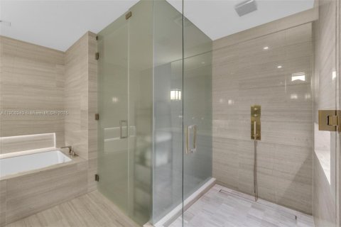 Condominio en alquiler en Sunny Isles Beach, Florida, 4 dormitorios, 229.28 m2 № 2052722 - foto 14