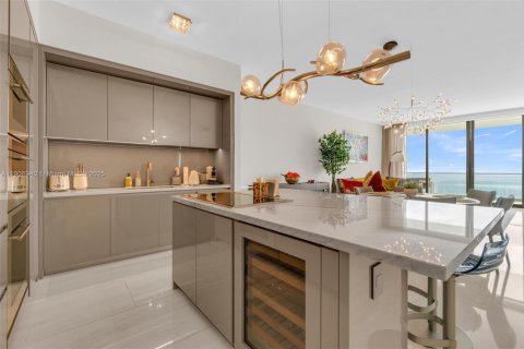 Condominio en alquiler en Sunny Isles Beach, Florida, 4 dormitorios, 229.28 m2 № 2052722 - foto 5