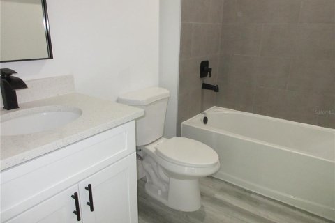 House in Ocala, Florida 4 bedrooms, 165.18 sq.m. № 2093018 - photo 7