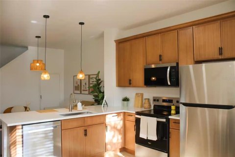 Townhouse in Kissimmee, Florida 3 bedrooms, 110.27 sq.m. № 2405715 - photo 8
