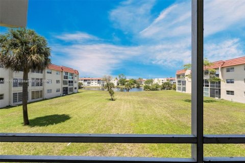 Купить кондоминиум в Санрайз, Флорида 2 спальни, 78.97м2, № 1927243 - фото 23