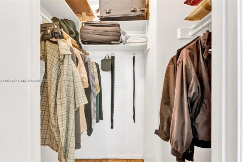 Купить кондоминиум в Санрайз, Флорида 2 спальни, 78.97м2, № 1927243 - фото 11