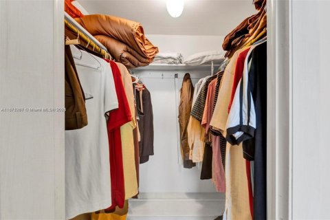 Купить кондоминиум в Санрайз, Флорида 2 спальни, 78.97м2, № 1927243 - фото 15