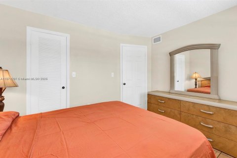 Купить кондоминиум в Санрайз, Флорида 2 спальни, 78.97м2, № 1927243 - фото 13