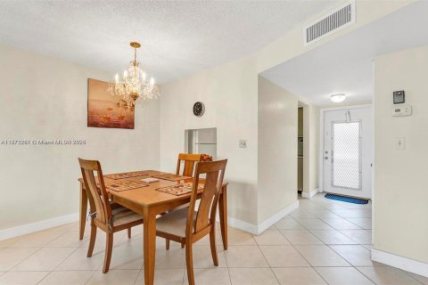 Купить кондоминиум в Санрайз, Флорида 2 спальни, 78.97м2, № 1927243 - фото 6