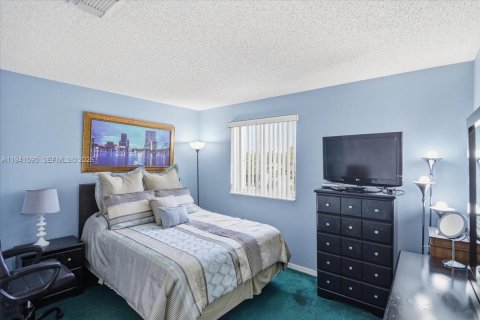 Casa en venta en Miami, Florida, 4 dormitorios, 160.81 m2 № 2001626 - foto 23