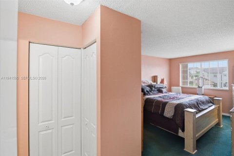 Casa en venta en Miami, Florida, 4 dormitorios, 160.81 m2 № 2001626 - foto 19