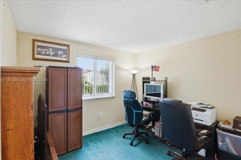 Casa en venta en Miami, Florida, 4 dormitorios, 160.81 m2 № 2001626 - foto 22