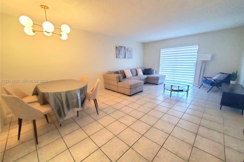 Copropriété à vendre à Miami, Floride: 1 chambre, 82.03 m2 № 2076180 - photo 7