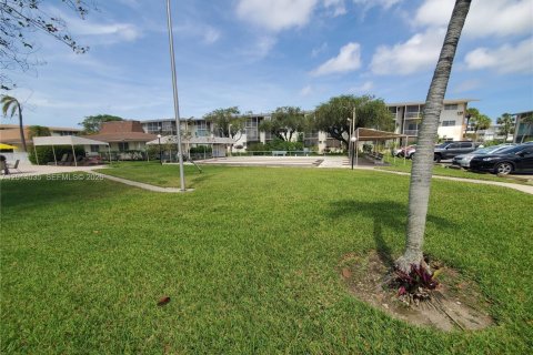 Copropriété à vendre à Miami, Floride: 1 chambre, 82.03 m2 № 2076180 - photo 12