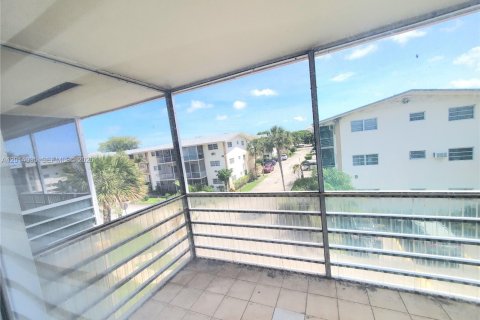 Copropriété à vendre à Miami, Floride: 1 chambre, 82.03 m2 № 2076180 - photo 10