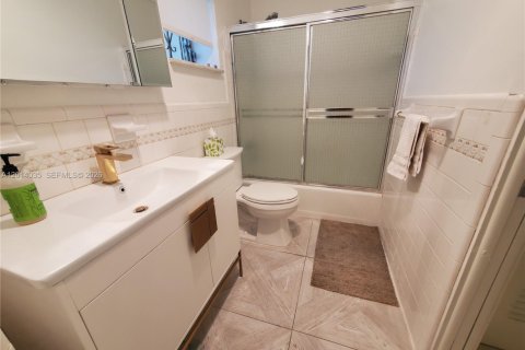 Copropriété à vendre à Miami, Floride: 1 chambre, 82.03 m2 № 2076180 - photo 9